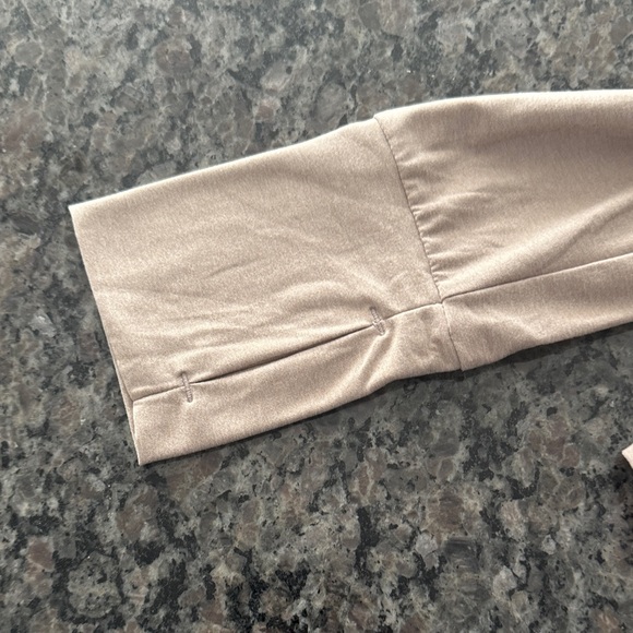 NWOT Old Navy Tan Long Sleeve Women's Top - Picture 6 of 6